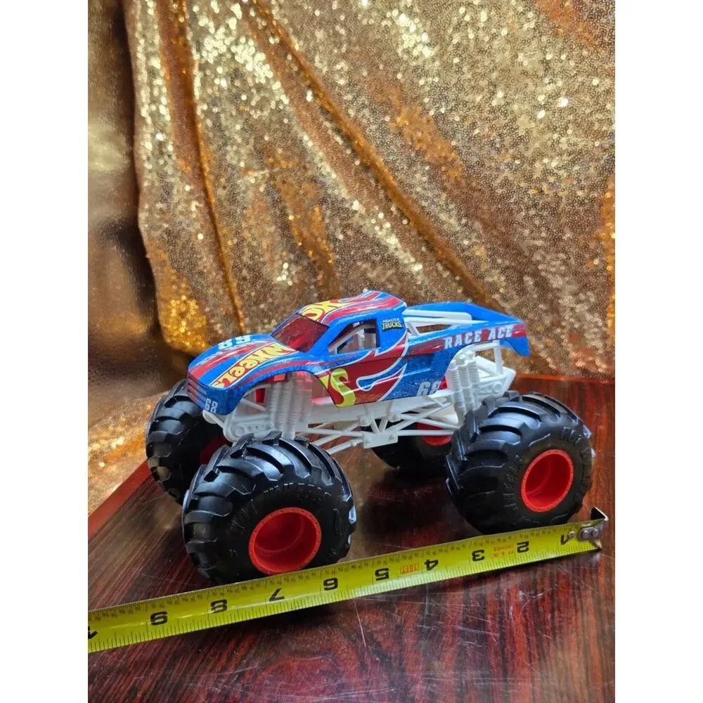 Hot Wheels Monster Truck Race Ace 68